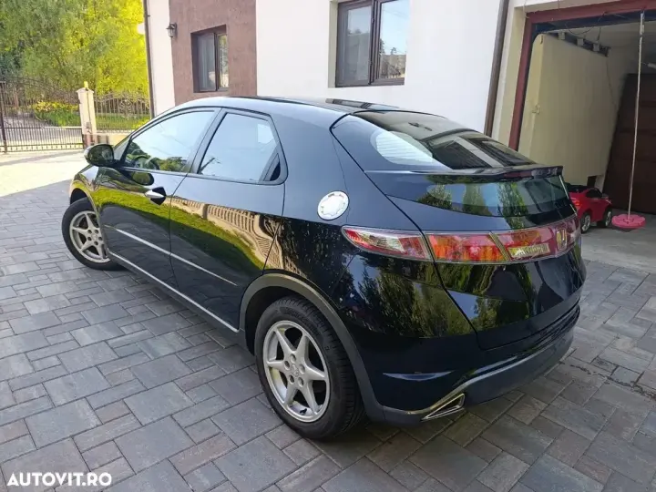 Honda Civic VIII 1.4 SOHC i-VTEC MT Comfort