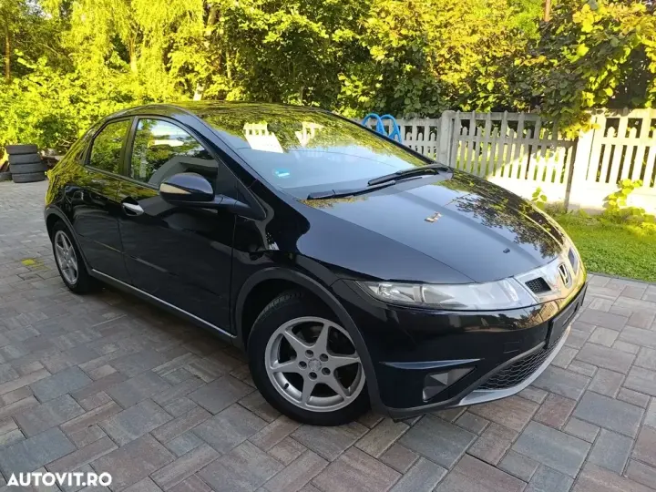 Honda Civic VIII 1.4 SOHC i-VTEC MT Comfort