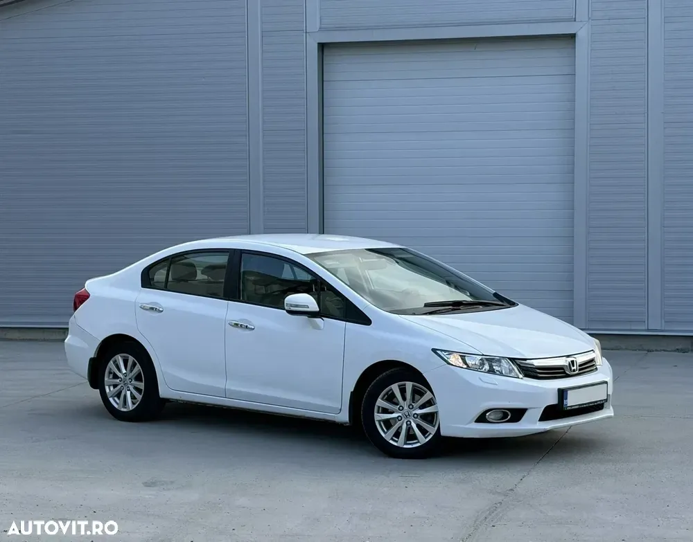 Honda Civic IX 1.8 MT LS — imagine 2