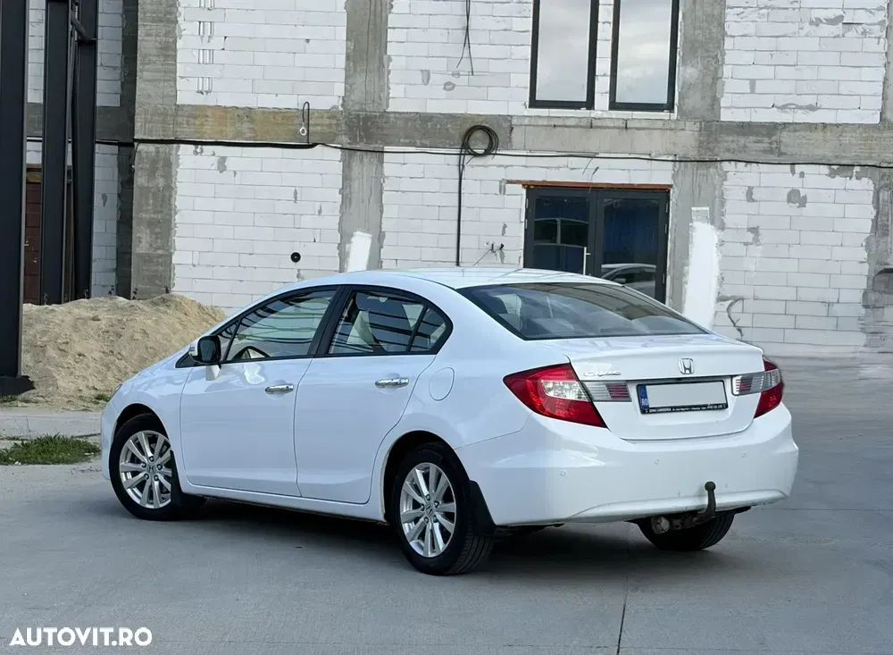Honda Civic IX 1.8 MT LS — imagine 3