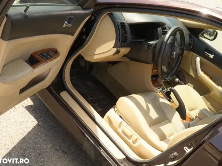 Honda Accord VII 2.0i Exec