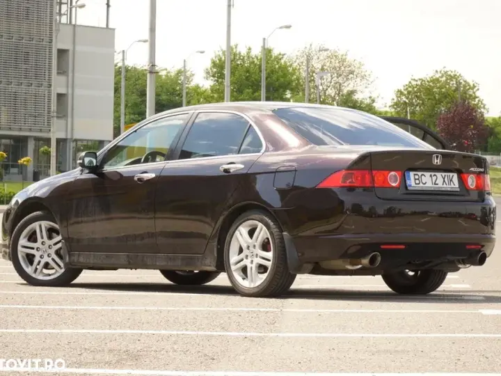 Honda Accord VII 2.0i Exec
