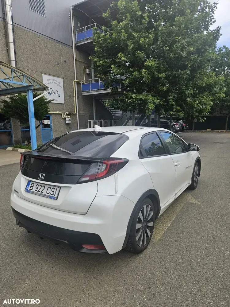 Honda Civic 1.6 i-DTEC MT Elegance — imagine 2