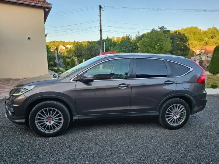 Honda CR-V 1.6 A/T 4WD Sensing Executive