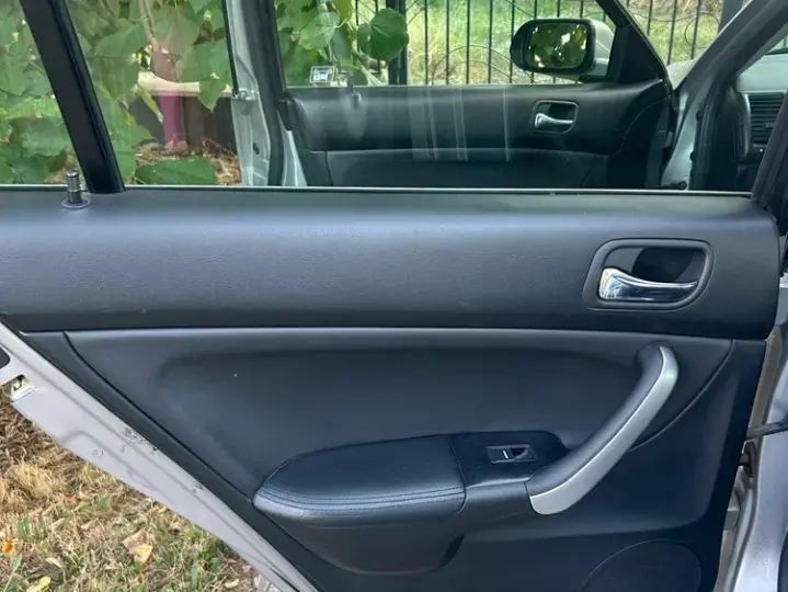 Honda Accord 2.0 i 4 Door