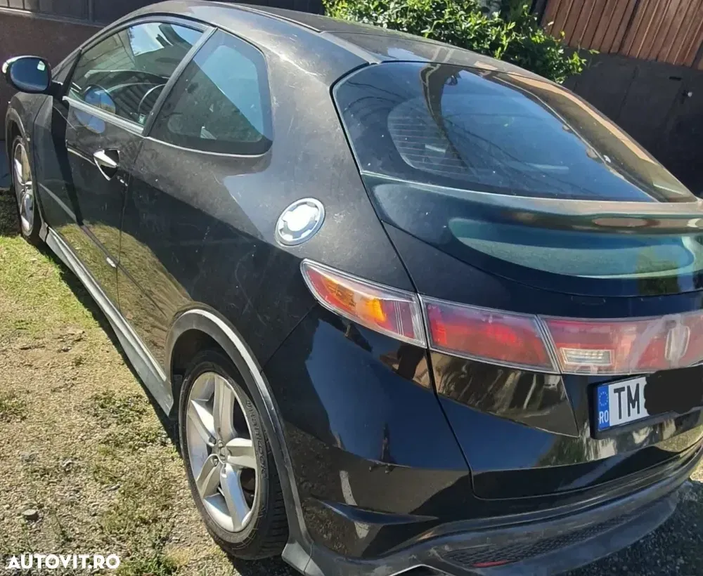 Honda Civic — imagine 3
