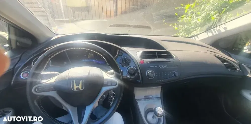 Honda Civic — imagine 4
