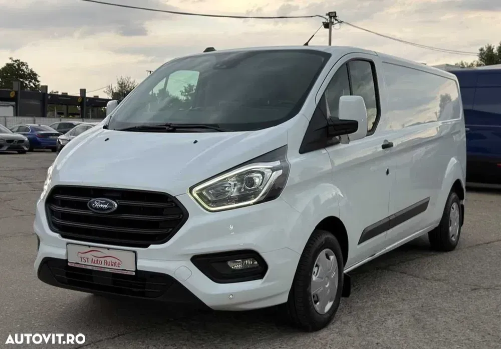 Ford TRANSIT CUSTOM L2H1 — imagine 2