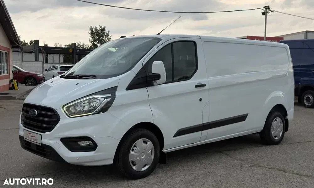 Ford TRANSIT CUSTOM L2H1 — imagine 3
