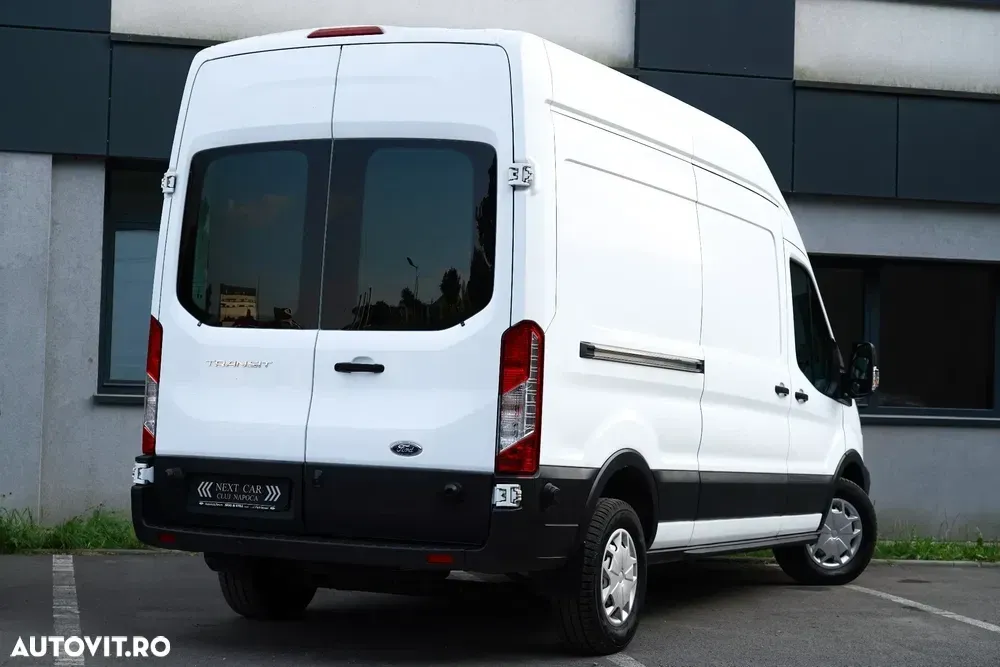 Ford Transit — imagine 3