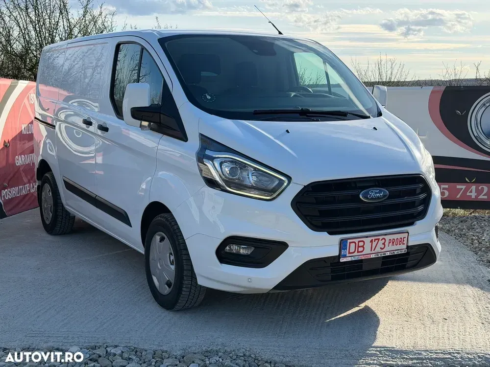 Ford Transit Custom — imagine 3