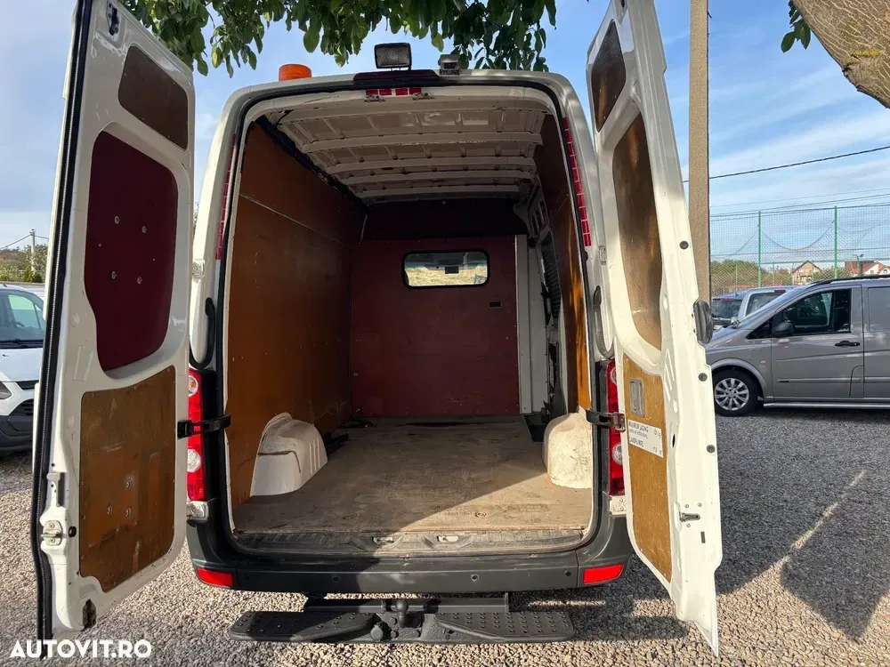 Volkswagen Crafter — imagine 3