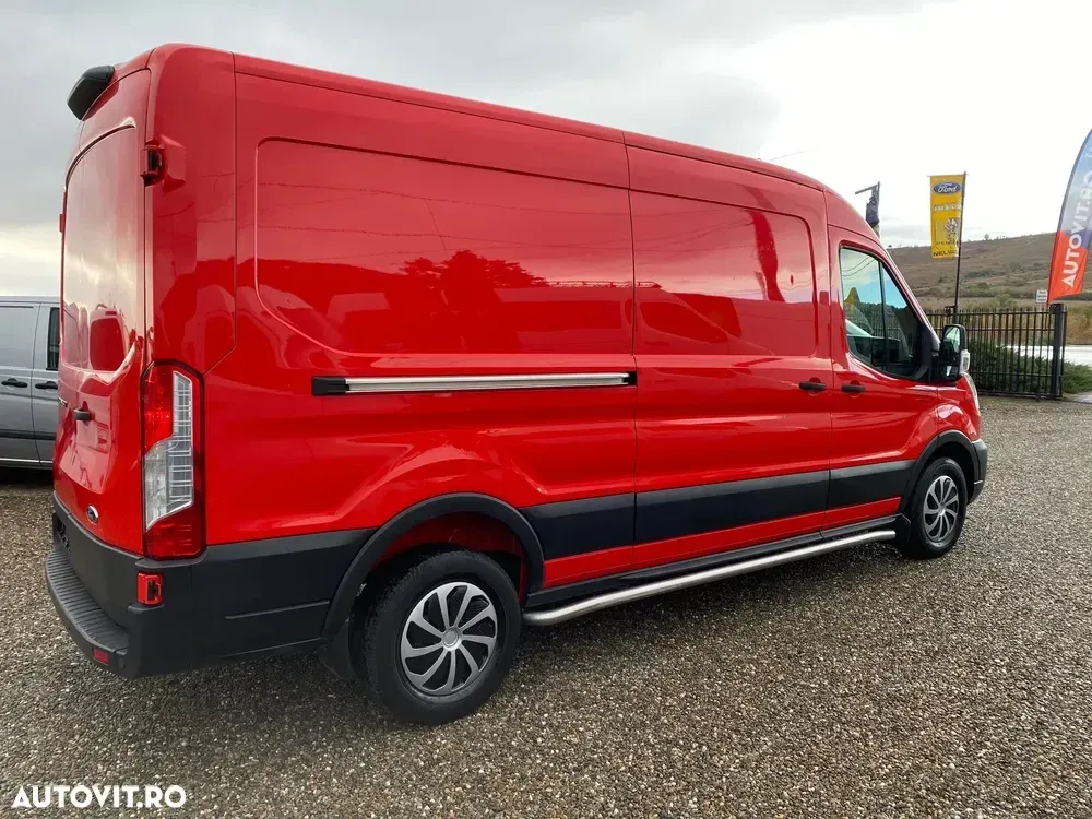 Ford Transit — imagine 4