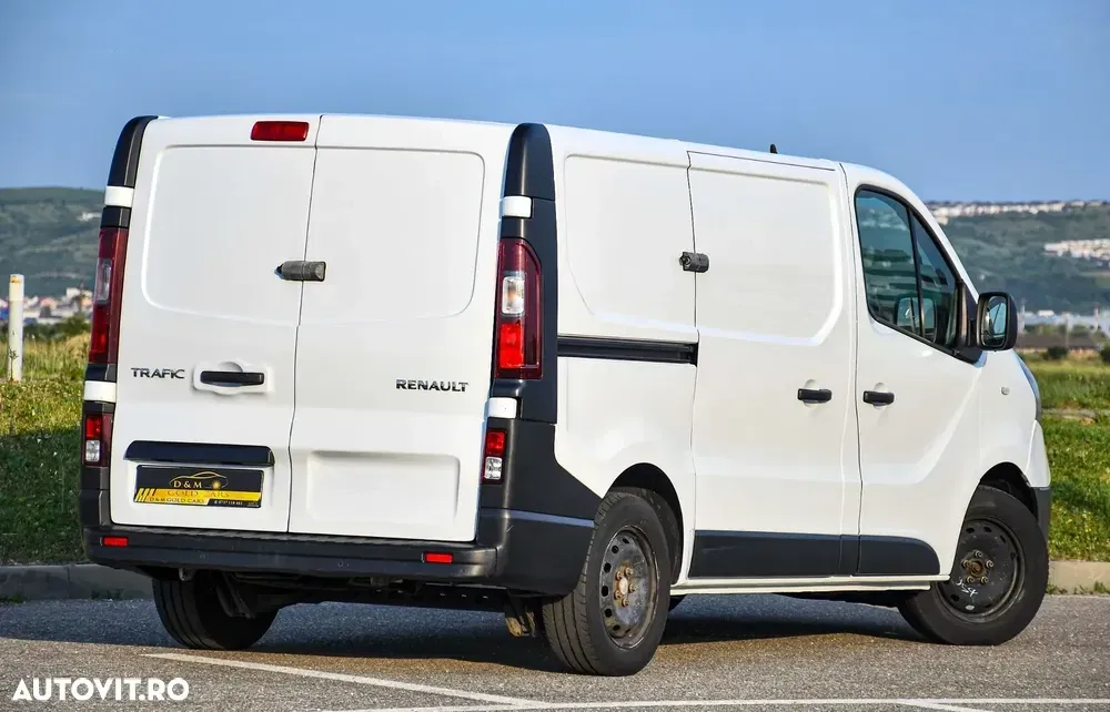 Renault TRAFIC — imagine 5