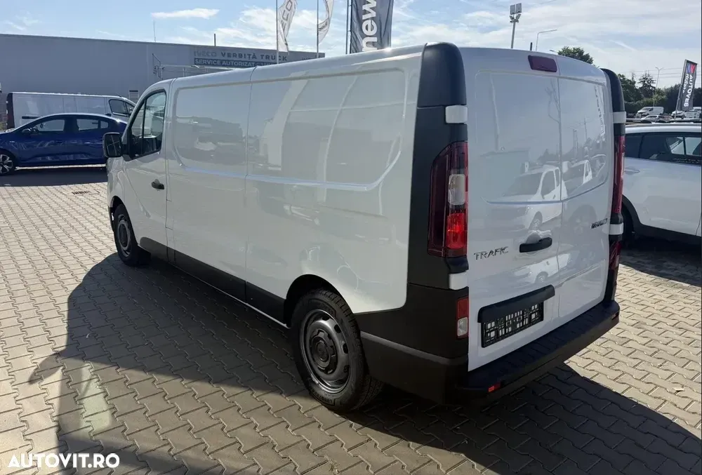 Renault RENAULT TRAFIC 2026 150CP L2H1 dCi - DETARAT LA 2.49 T — imagine 4