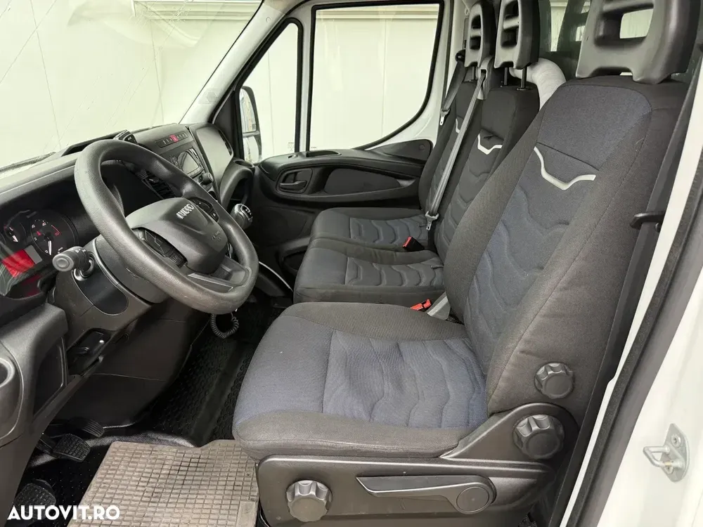 Iveco IVECO Daily 35C16H3.0 cabina de dormit si prelata — imagine 5