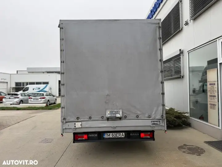 Iveco IVECO Daily 35C16H3.0 cabina de dormit si prelata