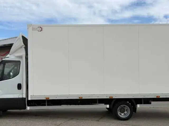 Iveco DAILY PUNTE DUBLA SPATE