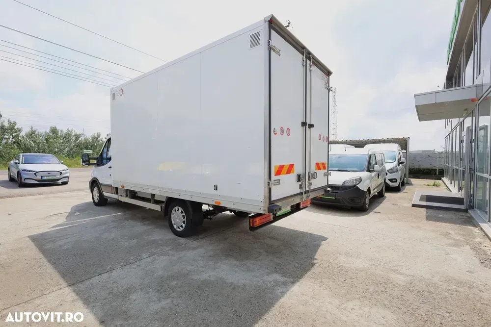 Ford Transit Koffer — imagine 4