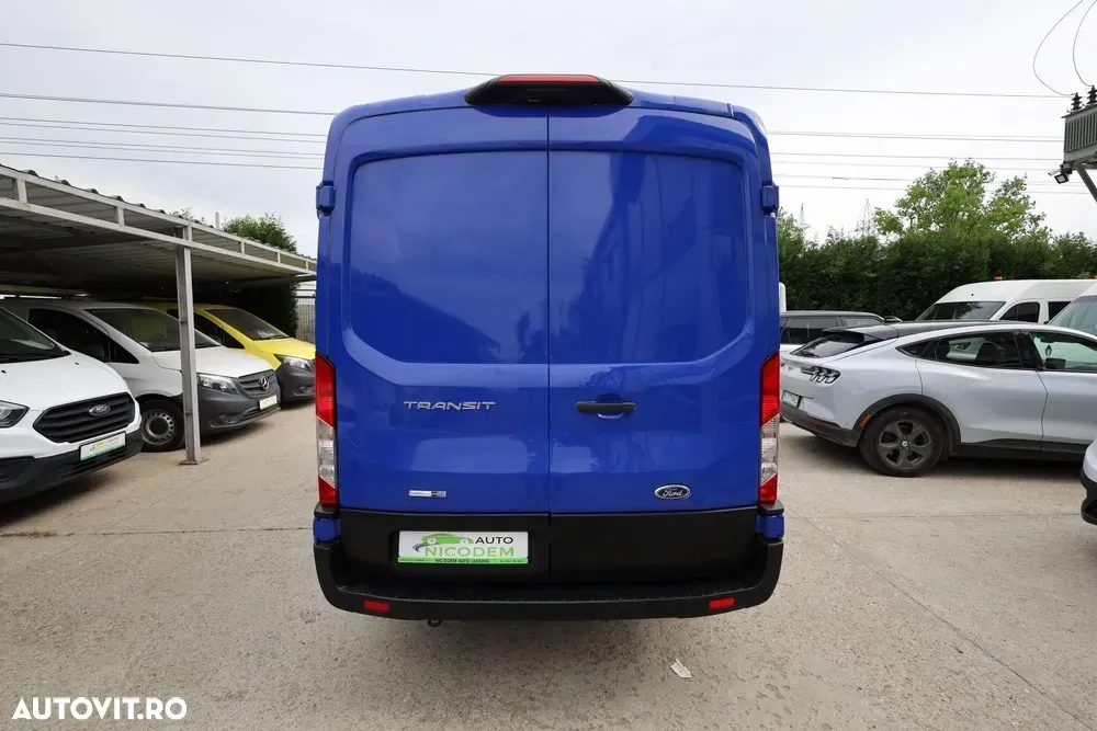 Ford Transit — imagine 5