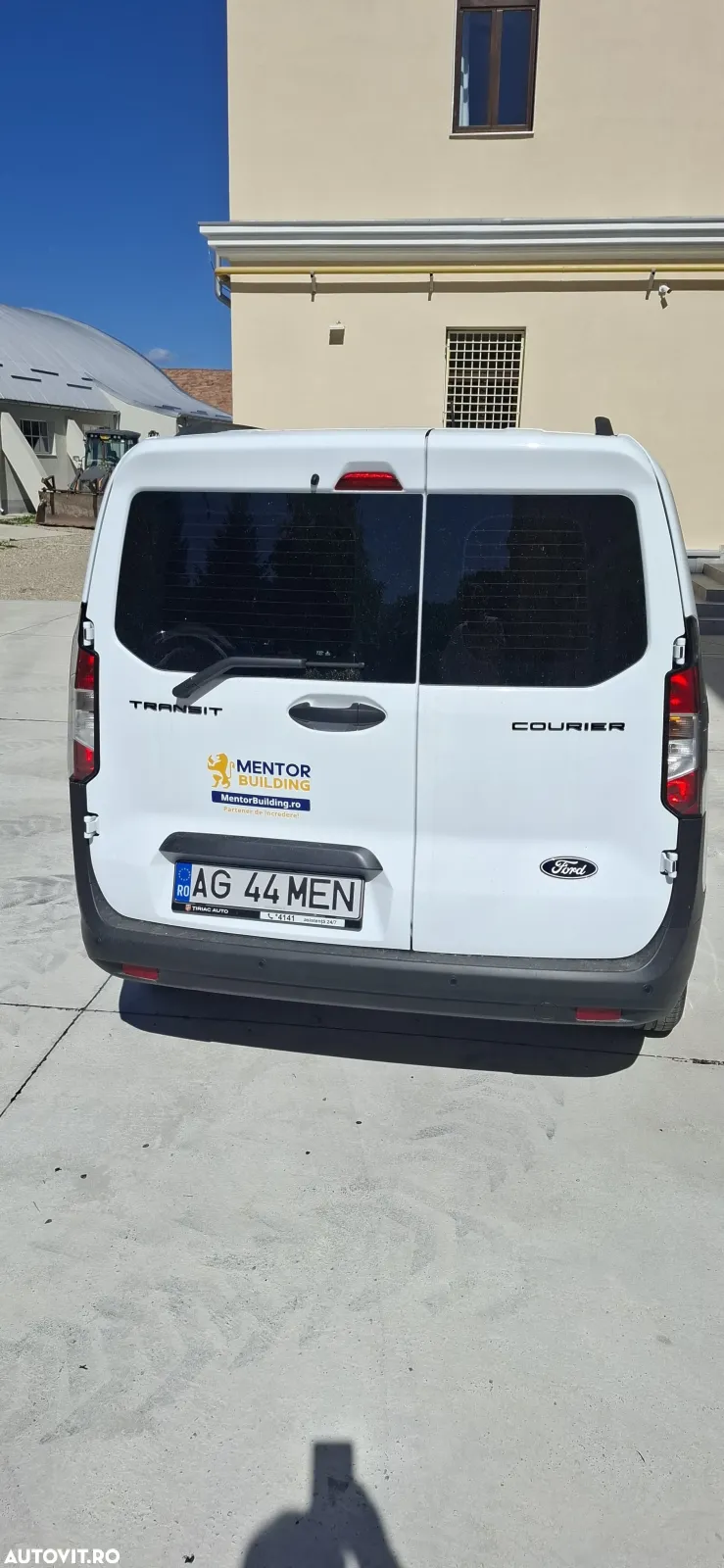 Ford Transit Courier — imagine 3
