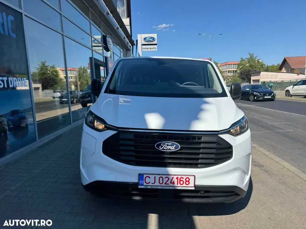 Ford CUSTOM DCIV TREND — imagine 4