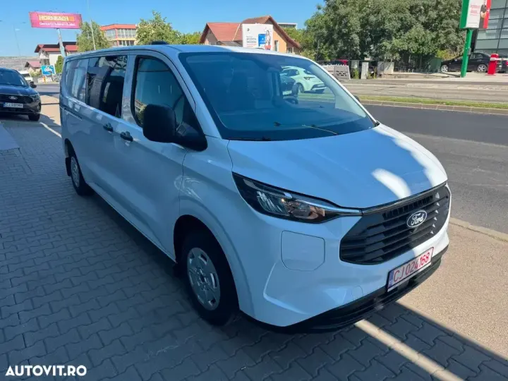 Ford CUSTOM DCIV TREND