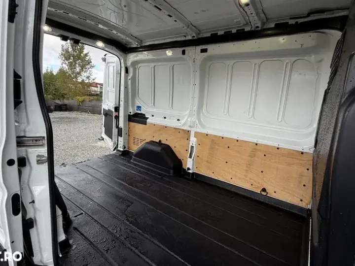 Ford Transit L2H2 TVA deductibil