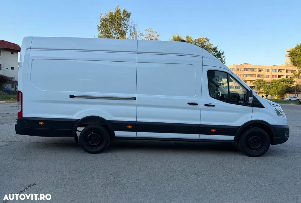 Ford Transit — imagine 4