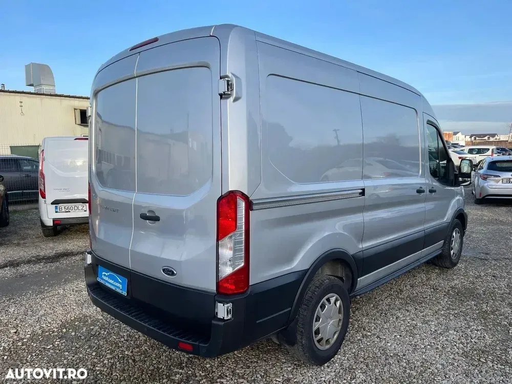 Ford Transit — imagine 3