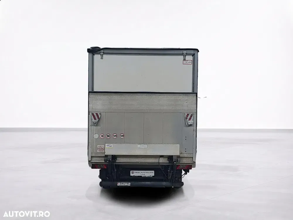 Ford Transit — imagine 4