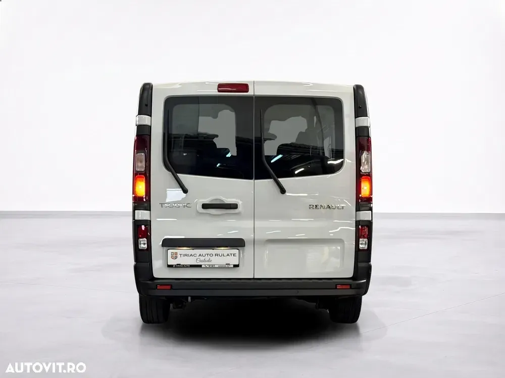 Renault TRAFIC — imagine 4