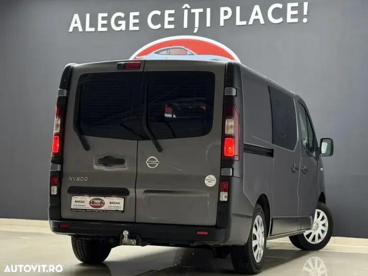 Nissan nv300