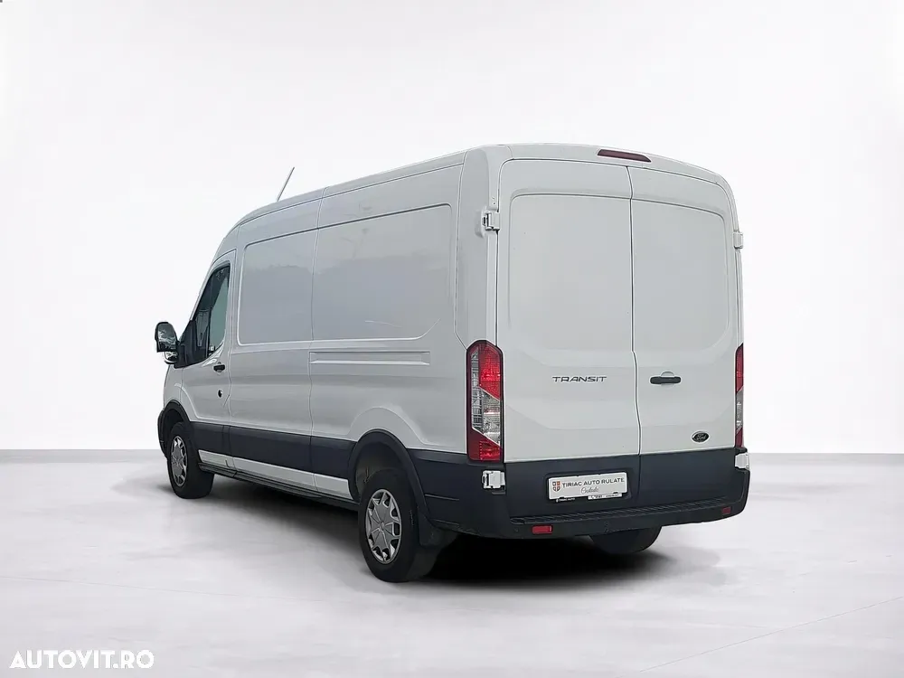 Ford Transit — imagine 3