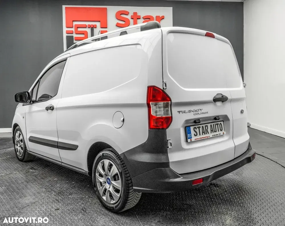 Ford Transit Courier — imagine 4