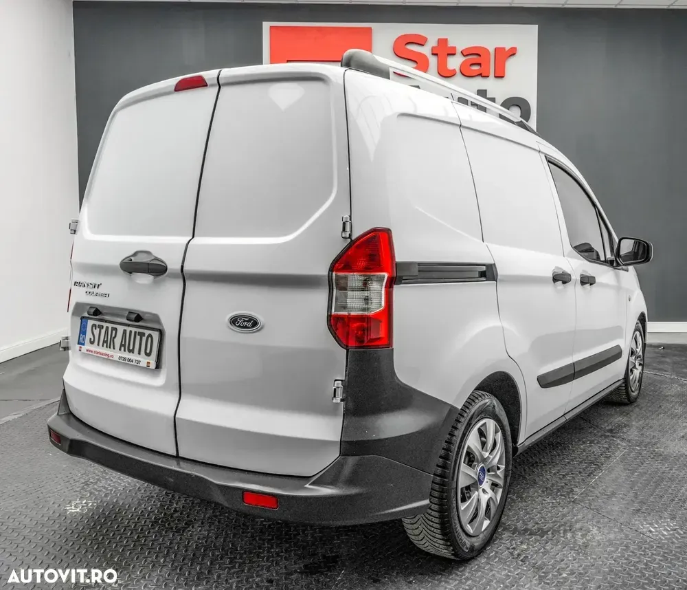 Ford Transit Courier — imagine 6