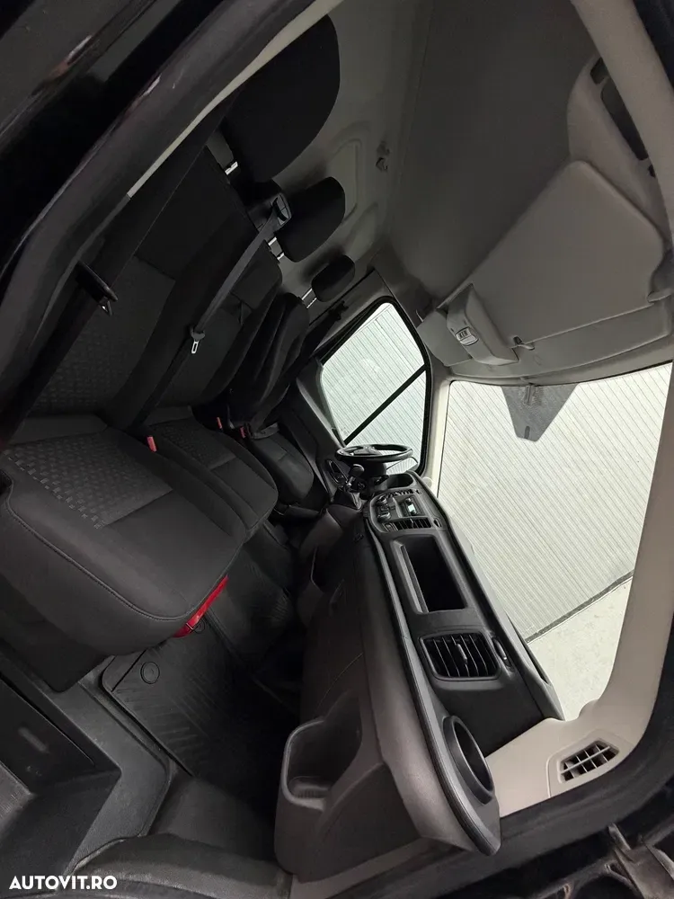 Ford Transit — imagine 4