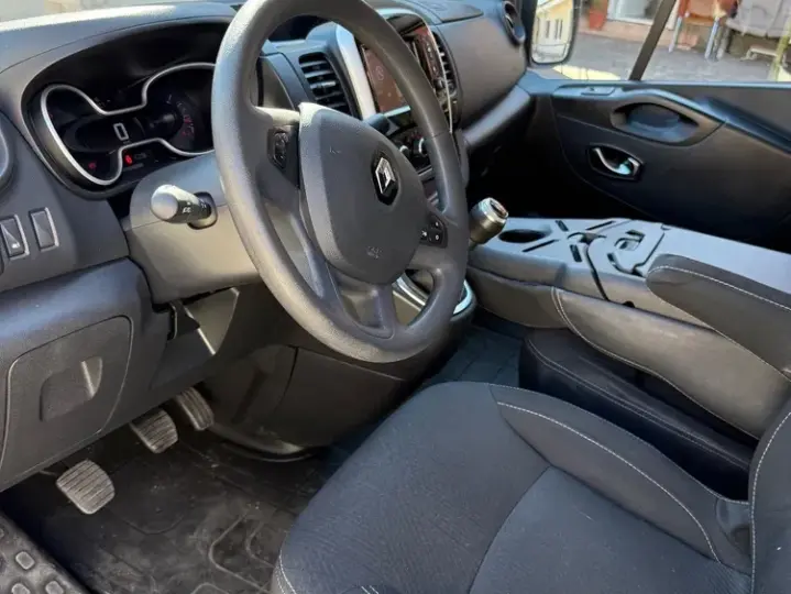 Renault Trafic Detarat 2490