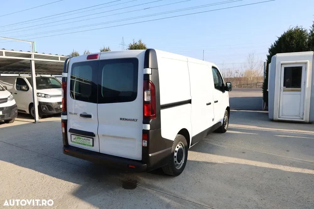 Renault TRAFIC — imagine 6