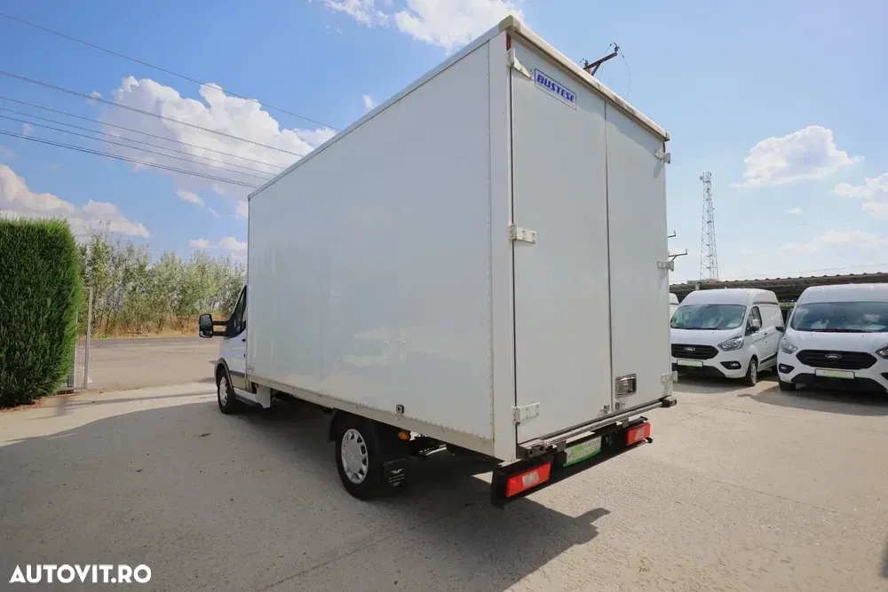 Ford Transit — imagine 4