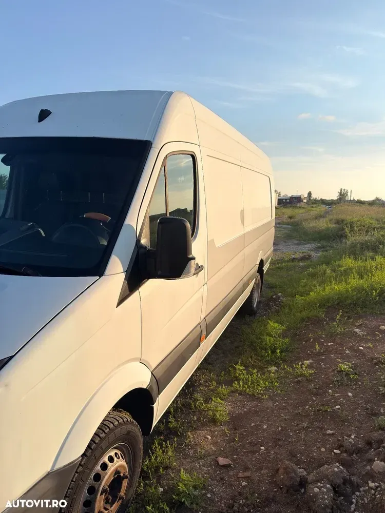 Volkswagen Crafter Maxi, punte dubla, 5 foi arc — imagine 3
