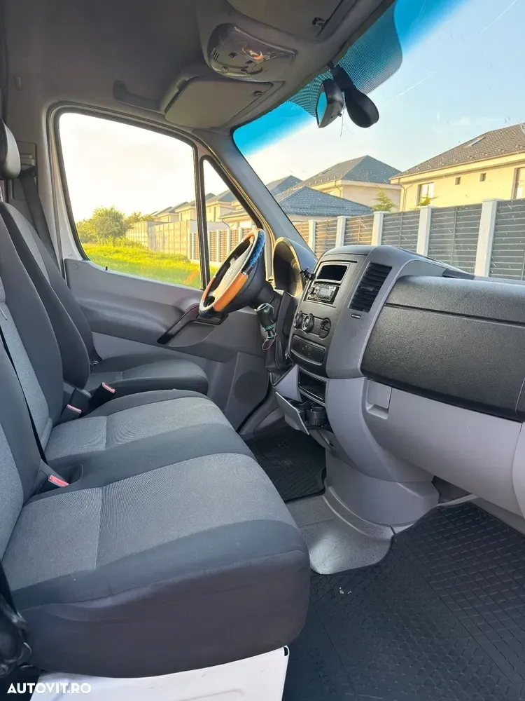 Volkswagen Crafter Maxi, punte dubla, 5 foi arc — imagine 4