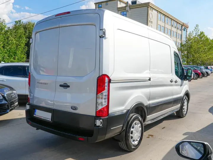Ford Transit L2H2