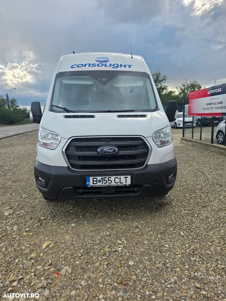 Ford Transit — imagine 3