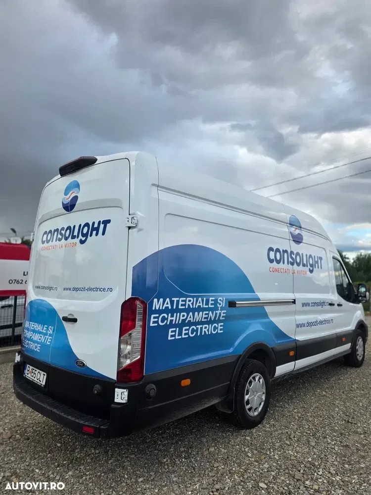 Ford Transit — imagine 6
