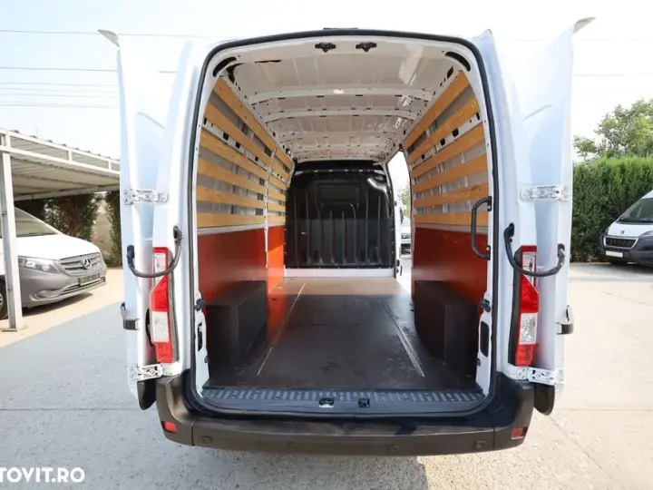 Renault Master L3H2 2.3 DCI 136 CP