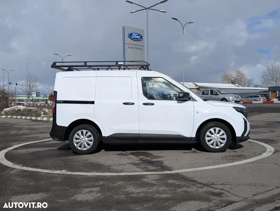 Ford Transit Courier — imagine 4