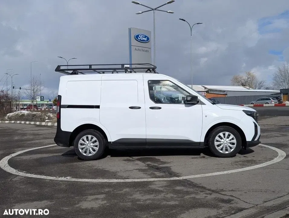Ford Transit Courier — imagine 5