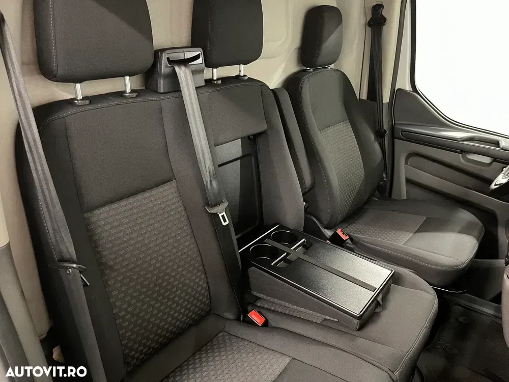 Ford Transit Custom — imagine 6