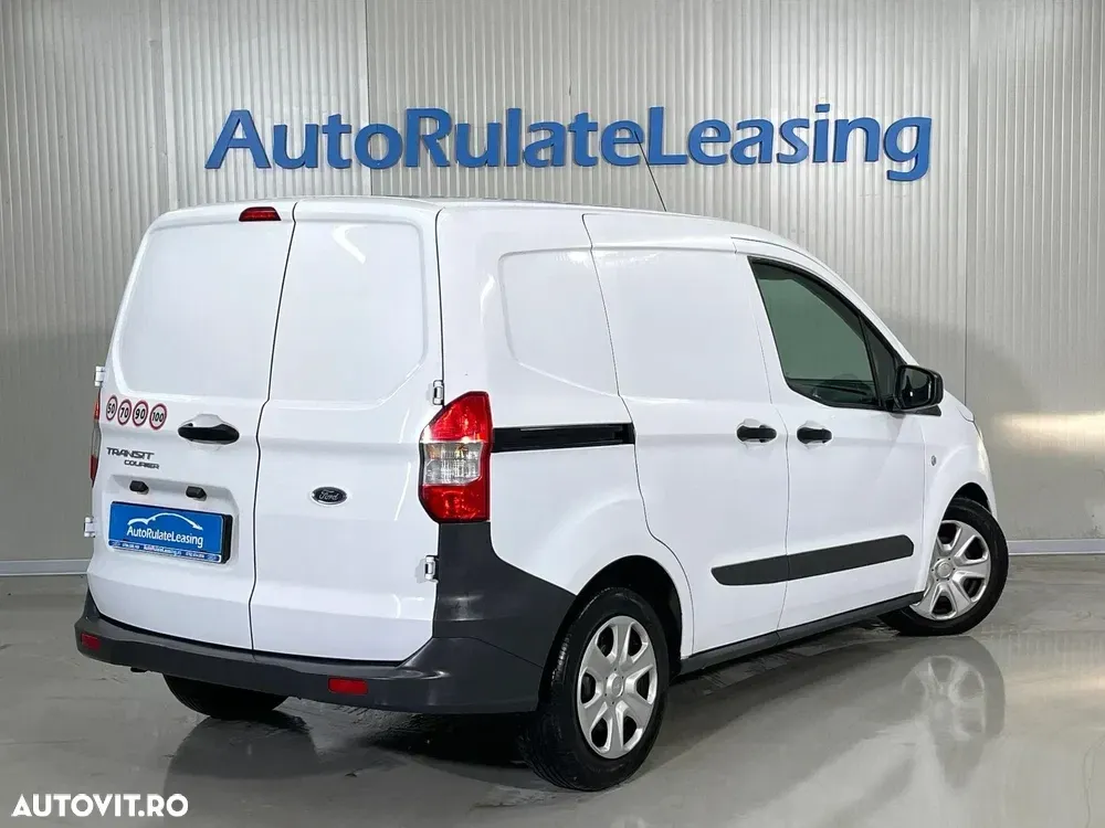 Ford Transit Courier — imagine 3